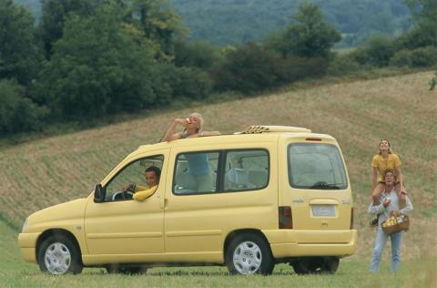 berlingo_grand_large_concept_1996_3quartsar_volet_ferme_0.jpg