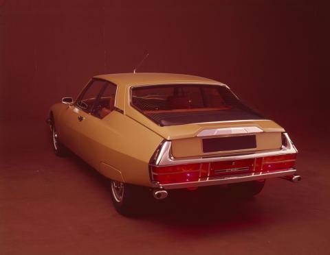 sm_coupe_de_1970_-_vue_arriere.jpg